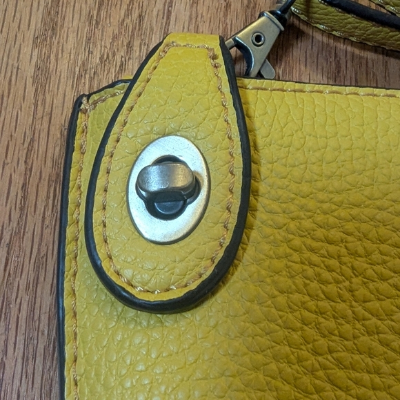 Joy Yellow Crossbody Purse - Picture 3 of 6